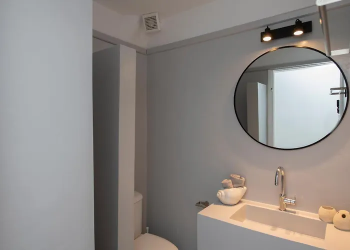 Amarone * Mykonos Town